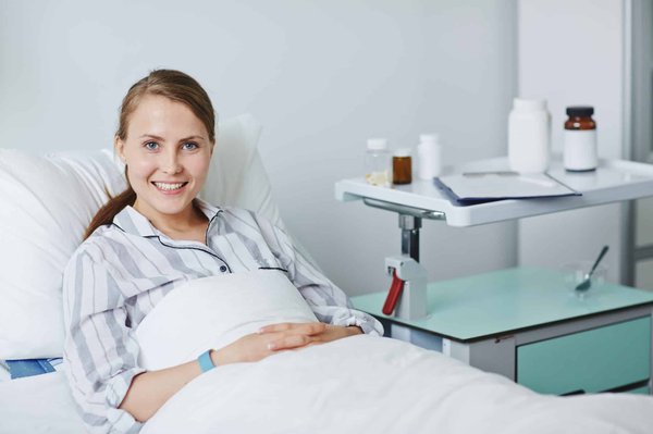 Gérer les douleurs et les inconforts post-opératoires : conseils utiles après une hystérectomie