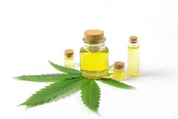 Huile à base de chanvre : le remède naturel qui fait des merveilles !